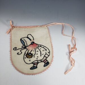 Estate VTG Childs Drawstring Purse Lavender Sachet Hand Embroidered Girl Bonnet